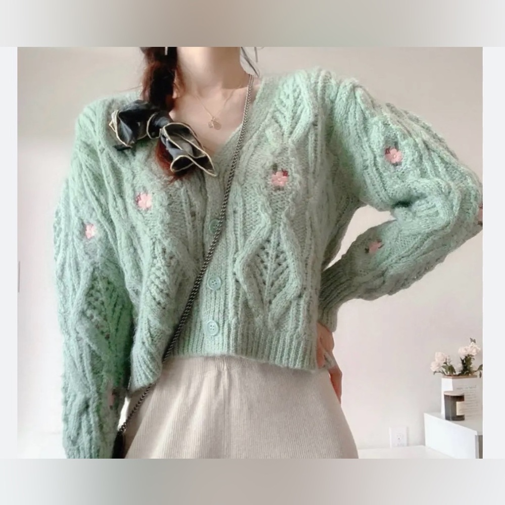 ZARA Cottage Mint Green Chunky Cableknit Floral Embroider Crop Cardigan Sweater